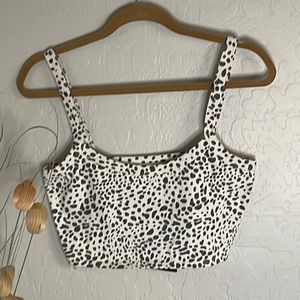 🆕 Le Lis Cream and Grey animal print crop top in Size Small